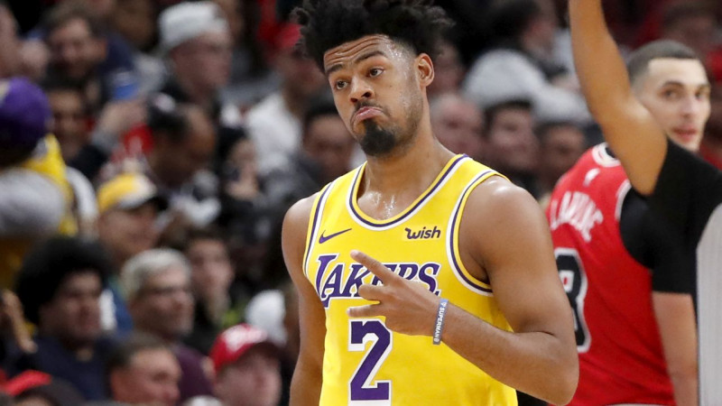 ''Lakers'' atbrīvo Kuku, plāno pastiprināt sastāvu