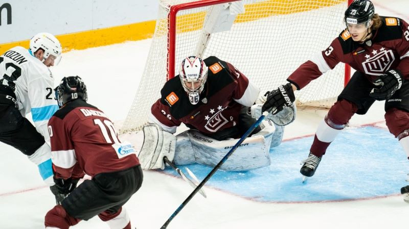 Rīgas "Dinamo" trešajā trešdaļā izlaiž minimālu pārsvaru un zaudē Minskai