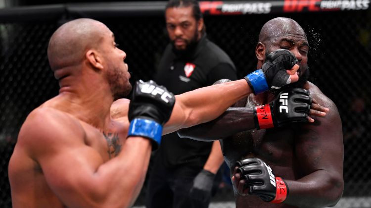 UFC franču smagsvars Gans dominē pār Žairzinjo un vēlas cīnīties par titulu