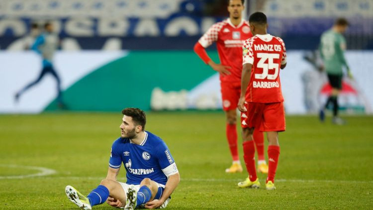 "Schalke 04" sezonas piektā galvenā trenera debijā cīnās neizšķirti ar "Mainz 05"