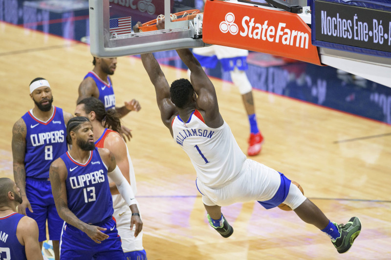 "Rockets" joprojām zaudē, "Pelicans" fantastiska realizācija uzvarā pret "Clippers"