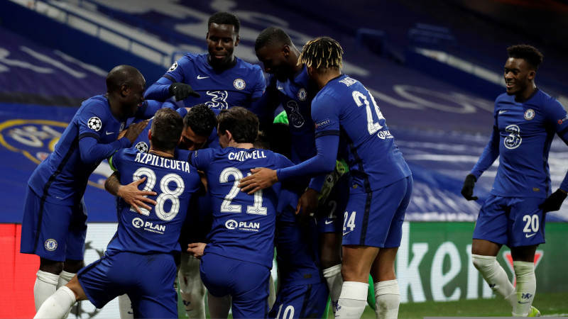 Tiesnesis nepiešķir acīmredzamu pendeli, bet "Chelsea" dominē un soļo tālāk