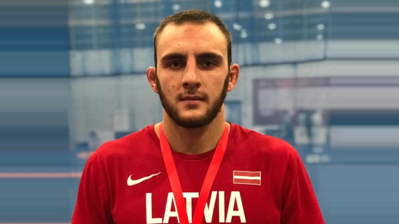 Amirovs piedzīvo zaudējumu pasaules čempionātā brīvajā cīņā