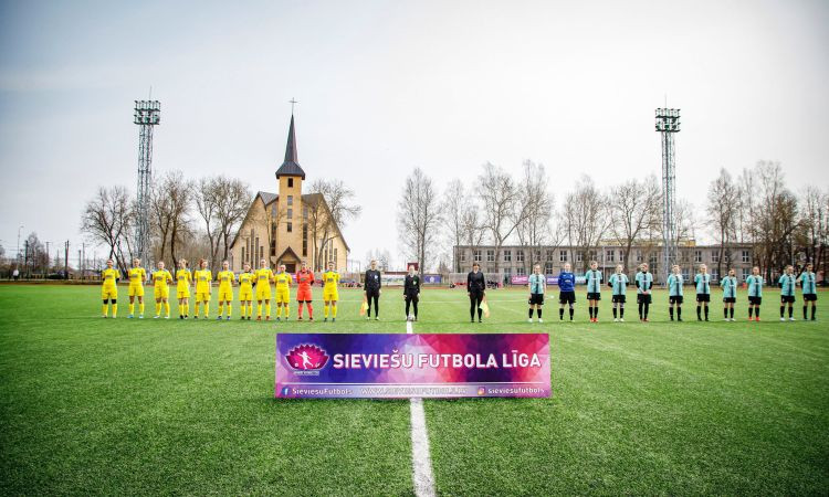 Sieviešu virslīgā uzvaras svin ''Rīgas Futbola skola'' un ''Metta''