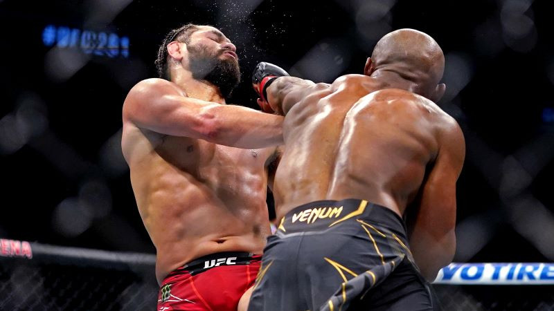 Usmans piebeidz Masvidalu, Namajuna atgūst UFC titulu ar lielisku nokautu