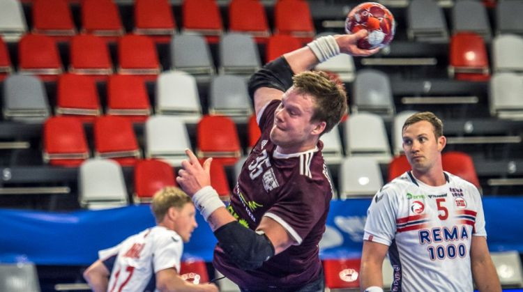 Latvijas handbolisti Valmierā mēģinās atlikt Norvēģijas kvalificēšanos