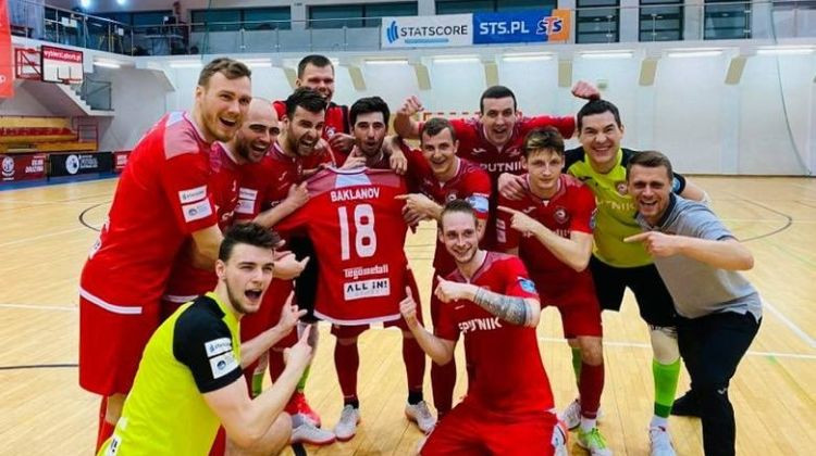 Baklanova komanda triumfē Polijas kausa izcīņā