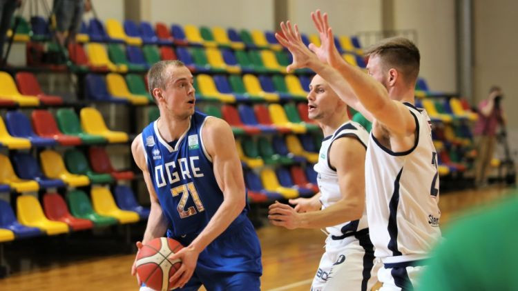 Dārgajam "triple-double", "Ogrei" smaga uzvara pirmajā bronzas mačā