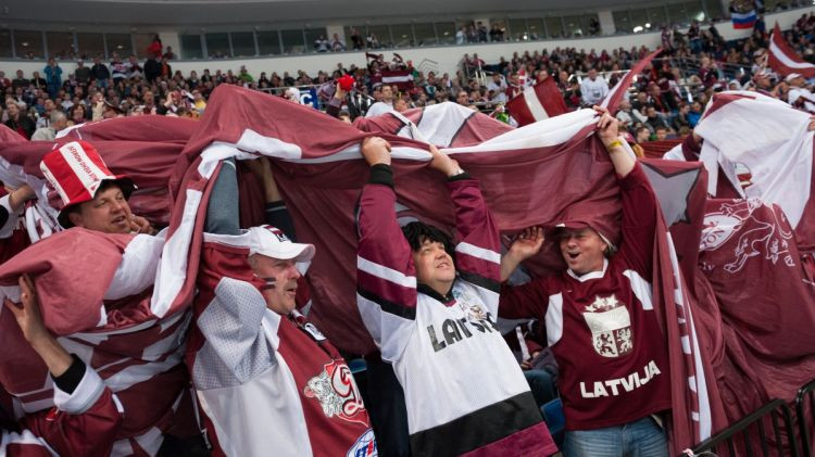 Pirmais IIHF Spēka rangs: latvieši – interneta balsošanas čempioni