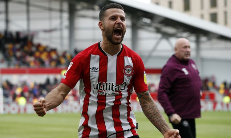 ''Brentford'' un ''Swansea'' cīnīsies par pēdējo ceļazīmi uz Premjerlīgu