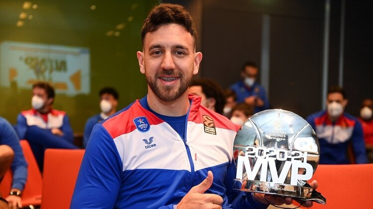 ''Anadolu Efes'' aizsargs Micičs atzīts par Eirolīgas vērtīgāko spēlētāju