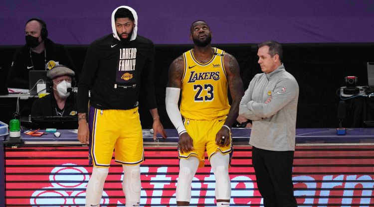 "Lakers" treneris: "Šis sastāvs būtu varējis nosargāt titulu, ja vien nebūtu traumu"