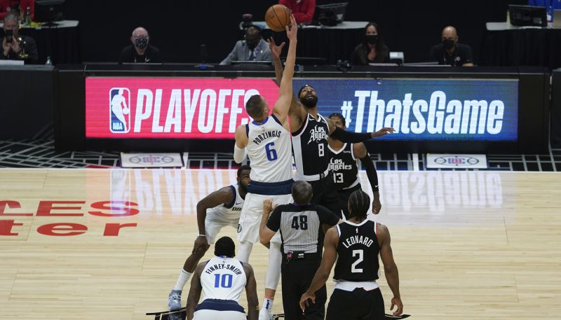 Porziņģim piektā sezona NBA beigusies: "Clippers" uzvar septītajā spēlē