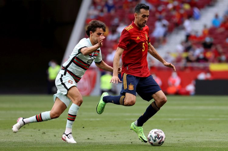 Spānijas kapteinim pozitīvs Covid-19, pret Lietuvu pārbaudes mačā spēlēs U21 izlase