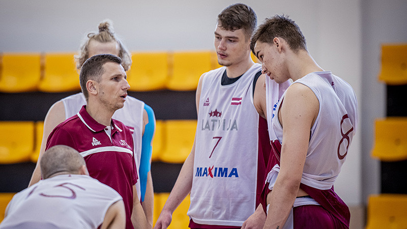 Latvijas U19 izlasei zaudējums lietuviešiem pirmajā pārbaudes spēlē