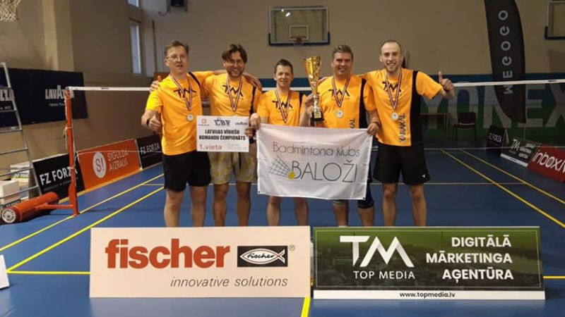 Latvijas čempionātā uzvar Rīgas un Baložu badmintona komandas