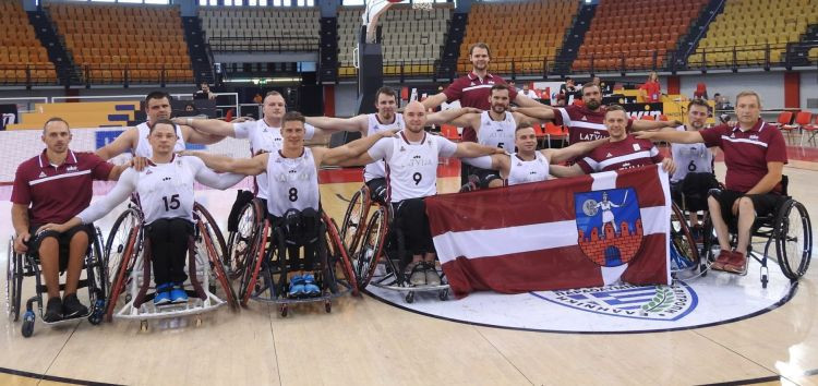 Lietuvieša vadītā Latvijas ratiņbasketbola izlase pirmoreiz izcīna medaļas Eiropas B divīzijā