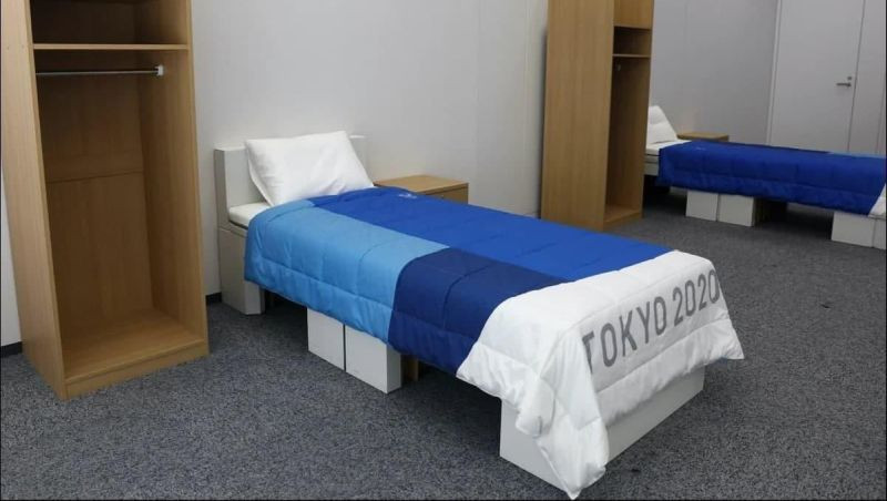Tokijā gultas no kartona, lai neļautu sportistiem nodoties mīlas priekiem