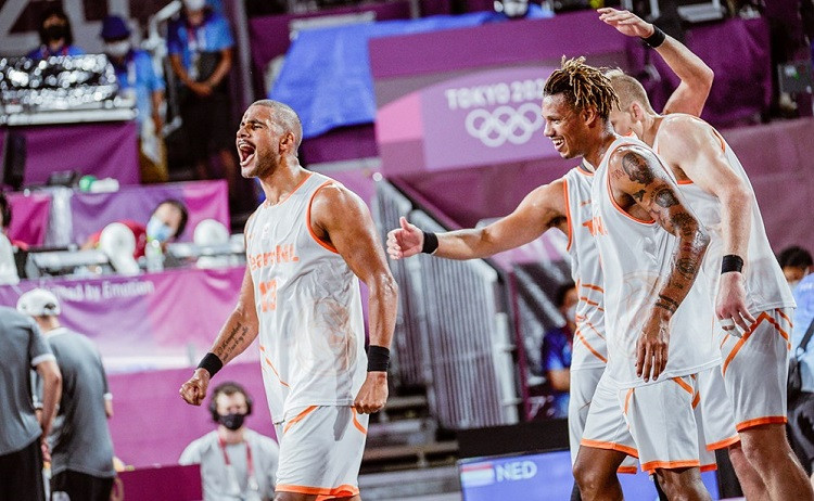 Vīru 3x3 basketbola izlases cīņu par vietām izslēgšanas spēlēs atstāj uz pēdējo kārtu