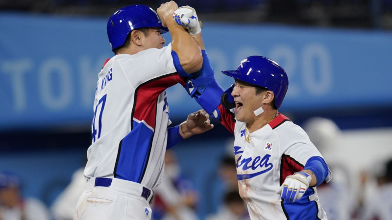 Dienvidkorejas beisbolisti papildus īningā nodrošina uzvaru pār Izraēlu