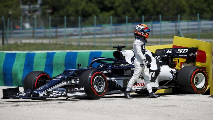 F1 treniņu aptur pēc Cunodas avārijas, Verstapens ātrākais