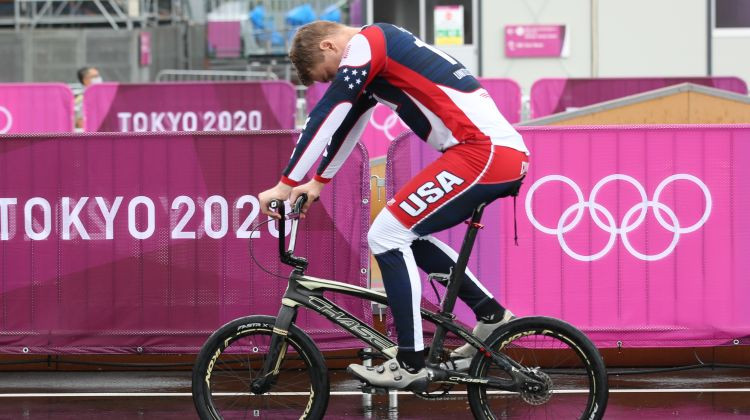 BMX sacensībās smagu kritienu piedzīvojušais amerikānis Fīldss tiks izrakstīts no slimnīcas