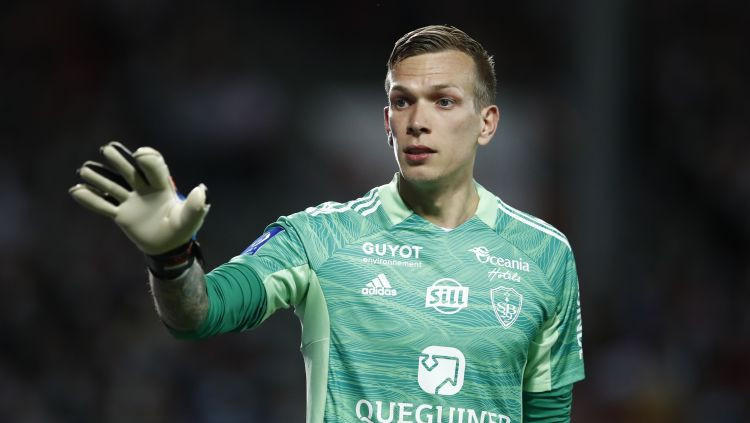 Tālsitieni un rupjas vārtsarga kļūdas palīdz PSG izcīnīt trešo uzvaru pēc kārtas