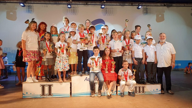 Latvijas jaunajiem dambretistiem pasaules čempionāta pēdējā dienā 8 medaļas