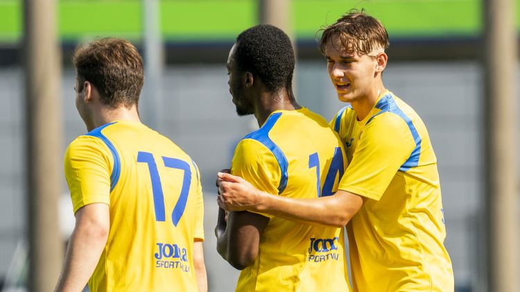 Nākotnes līga: Kovaļkovam pokers, pastiprinātā "Super Nova" grauj ar 8:0