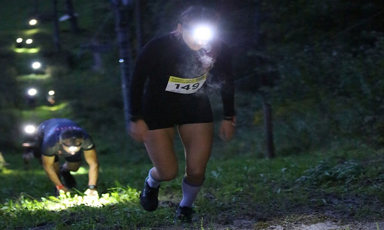 Biatlonists Slotiņš un orientieriste Lapiņa uzvar ''Siguldas Nakts Trailrace'' sacensībās