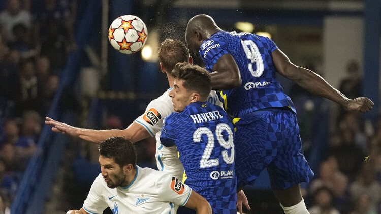 ''Chelsea'' titula aizstāvēšanu sāk ar smagu uzvaru pret ''Zenit''