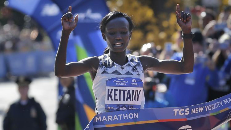 Pasaules rekordiste maratonā Keitani noslēdz sportistes karjeru