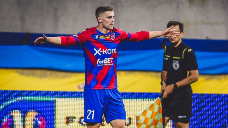 Gutkovskis neizmanto iespēju "Rakow" neizšķirtā pret 14-kārtējo čempioni
