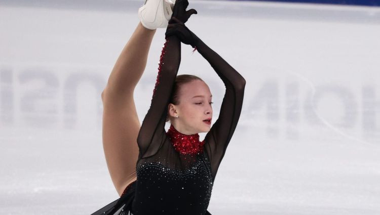 Jaunā daiļslidotāja Fomčenkova piedalījusies divos ISU junioru "Grand Prix" posmos