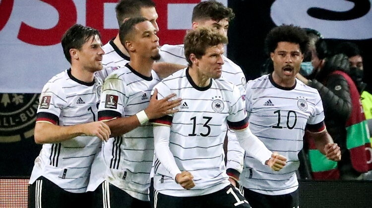 Vācija izrauj uzvaru, Igaunija uzveic Baltkrieviju, turki un norvēģi spēlē neizšķirti