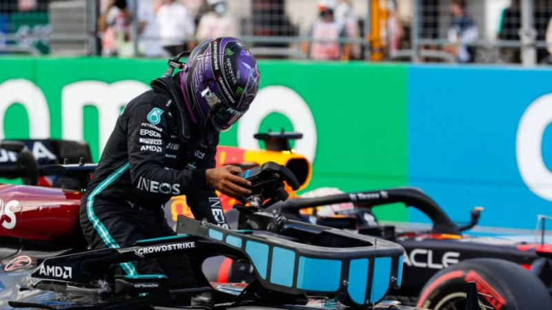 "Mercedes" pēdējā cerība - Hamiltonam startā jāapdzen Verstapens