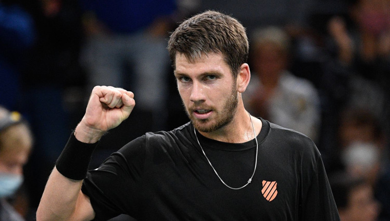 Norijs svin 100. uzvaru, Karacevs izstājas no "ATP Finals" kvalifikācijas