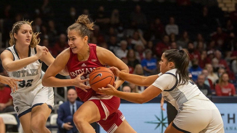 Tītaram pa pēdām: Gulbei liels tālmetiens pret NCAA čempioni "Stanford"