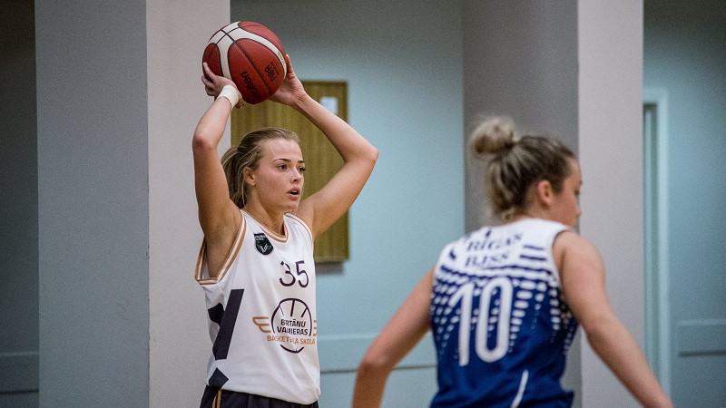 Lienei Jansonei 22+16, Jugla trešajā ceturtdaļā aizbēg līdz Gaujai