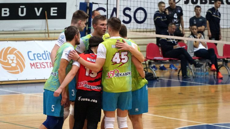 Dalībai Baltijas līgu sacensībās gatavas četras Latvijas volejbola vīriešu un sieviešu komandas