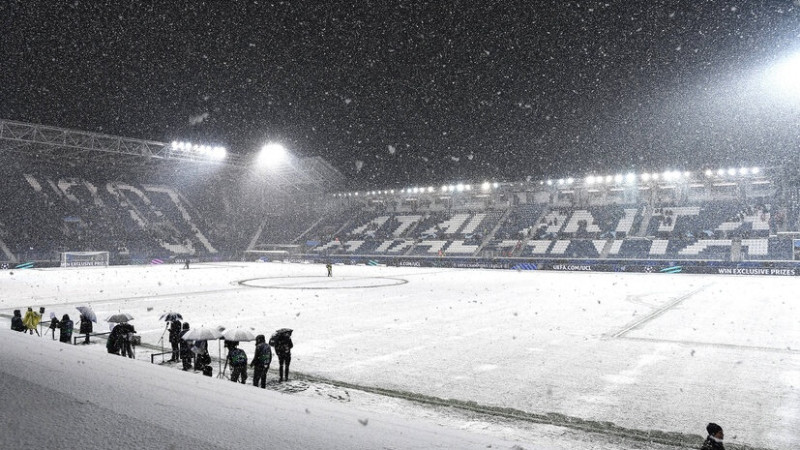 ČL izšķirošais mačs starp ''Atalanta'' un ''Villarreal'' sniega dēļ tiks aizvadīts rīt