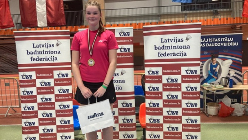 Latvijas badmintonisti Eiropas junioru komandu čempionāta otrajā spēlē zaudē Igaunijai