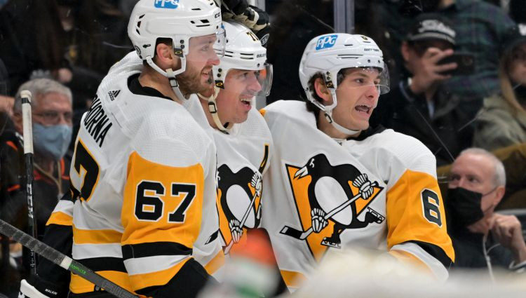 Malkins atgriežas ar 2+1, Bļugeram 15 minūtes ''Penguins'' uzvarā