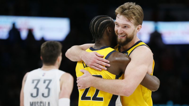 Sabonim piekto reizi sezonā triple-double, Vestbruka 35 punkti nepaglābj "Lakers"