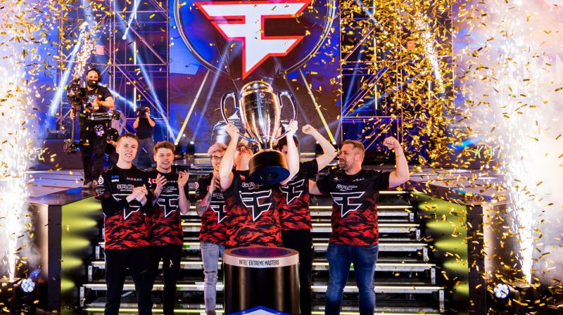 Helvijs broky Saukants kopā ar "FaZe" triumfē finālā un tiek atzīts par MVP