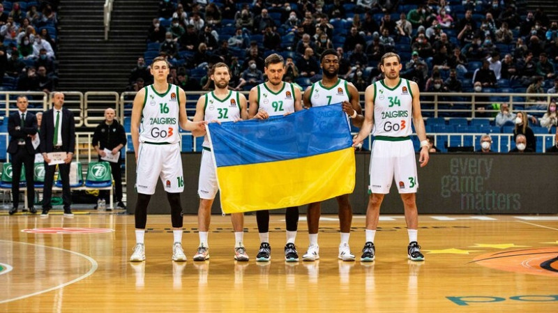 ''Žalgiris'' dominē pār Pao un svin trešo uzvaru pēc kārtas, ''Baskonia'' zaudējums galotnē