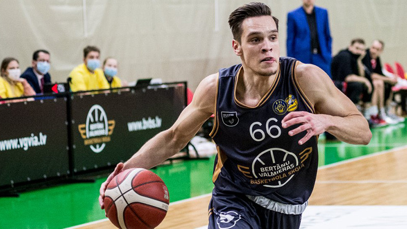 NBL: Saleniekam 24 punkti ''Valmiera Glass-2'' panākumā pret RSU/''VEF Rīga''