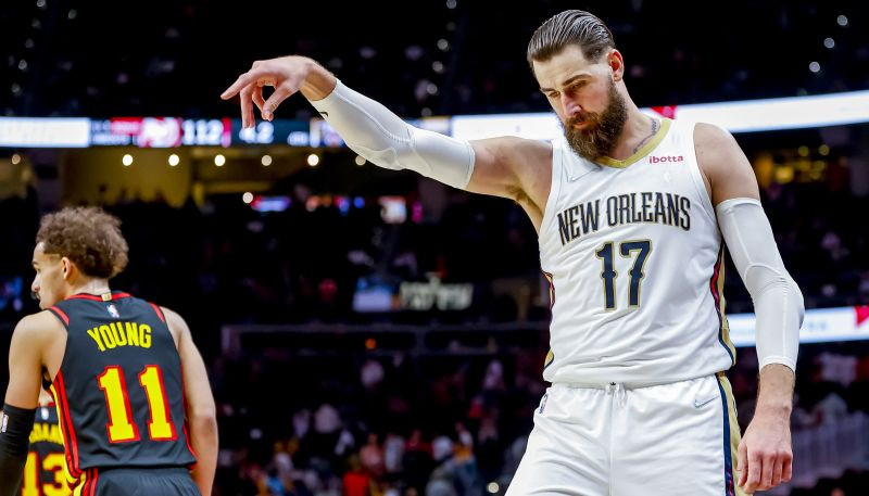Valančūnam 26+12 uzvarā pret "Hawks"; Teitums un Brauns turpina uguņot