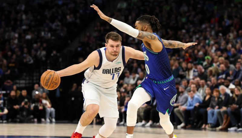 Dončičam 24+10+8, "Mavericks" svarīgā mačā piekāpjas "Timberwolves"