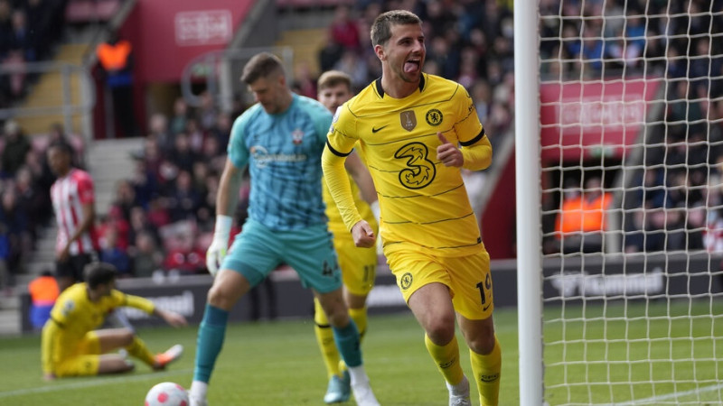 ''Chelsea'' reabilitējas un sabradā ''Southampton'', ''Arsenal'' zaudē Braitonai